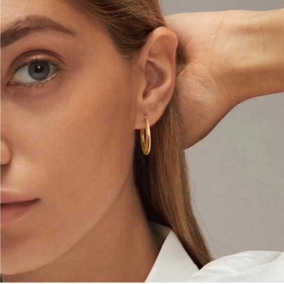 Gold 18k Gold Plated Cuff Hoop Earrings - Picture 3 of 3